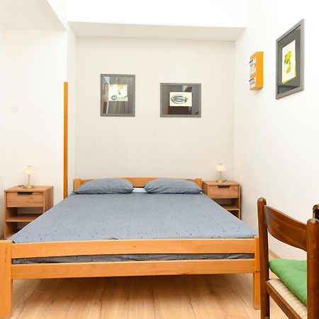 Apartmani Zupanic Koromačno エクステリア 写真