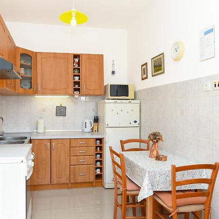 Apartmani Zupanic Koromačno エクステリア 写真