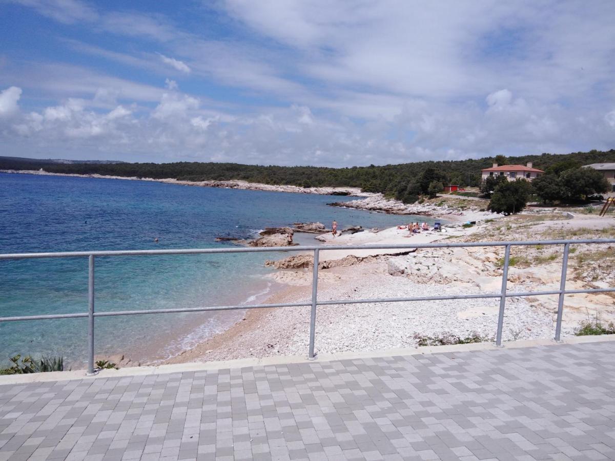 Apartmani Zupanic Koromačno エクステリア 写真