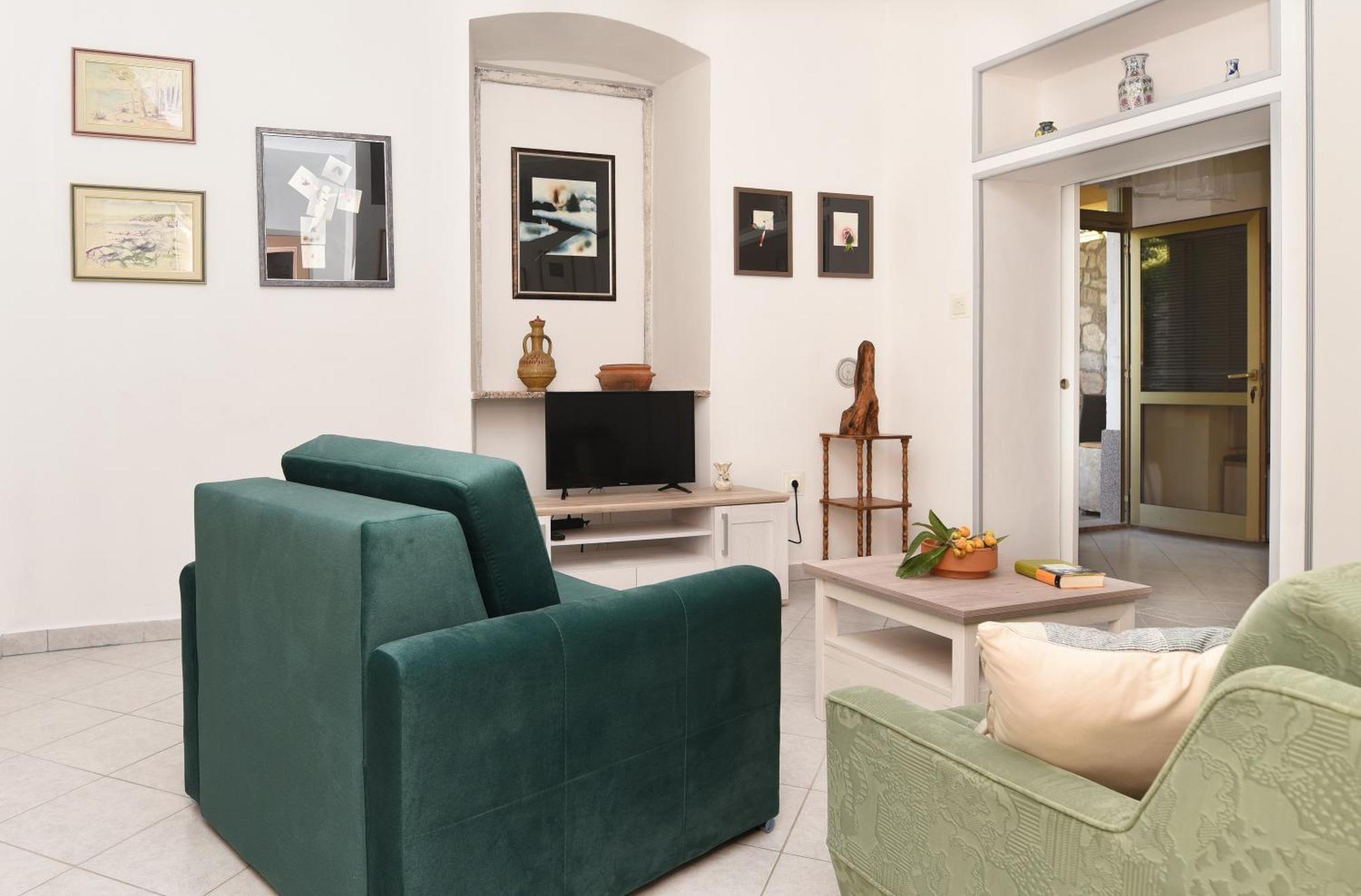 Apartmani Zupanic Koromačno エクステリア 写真