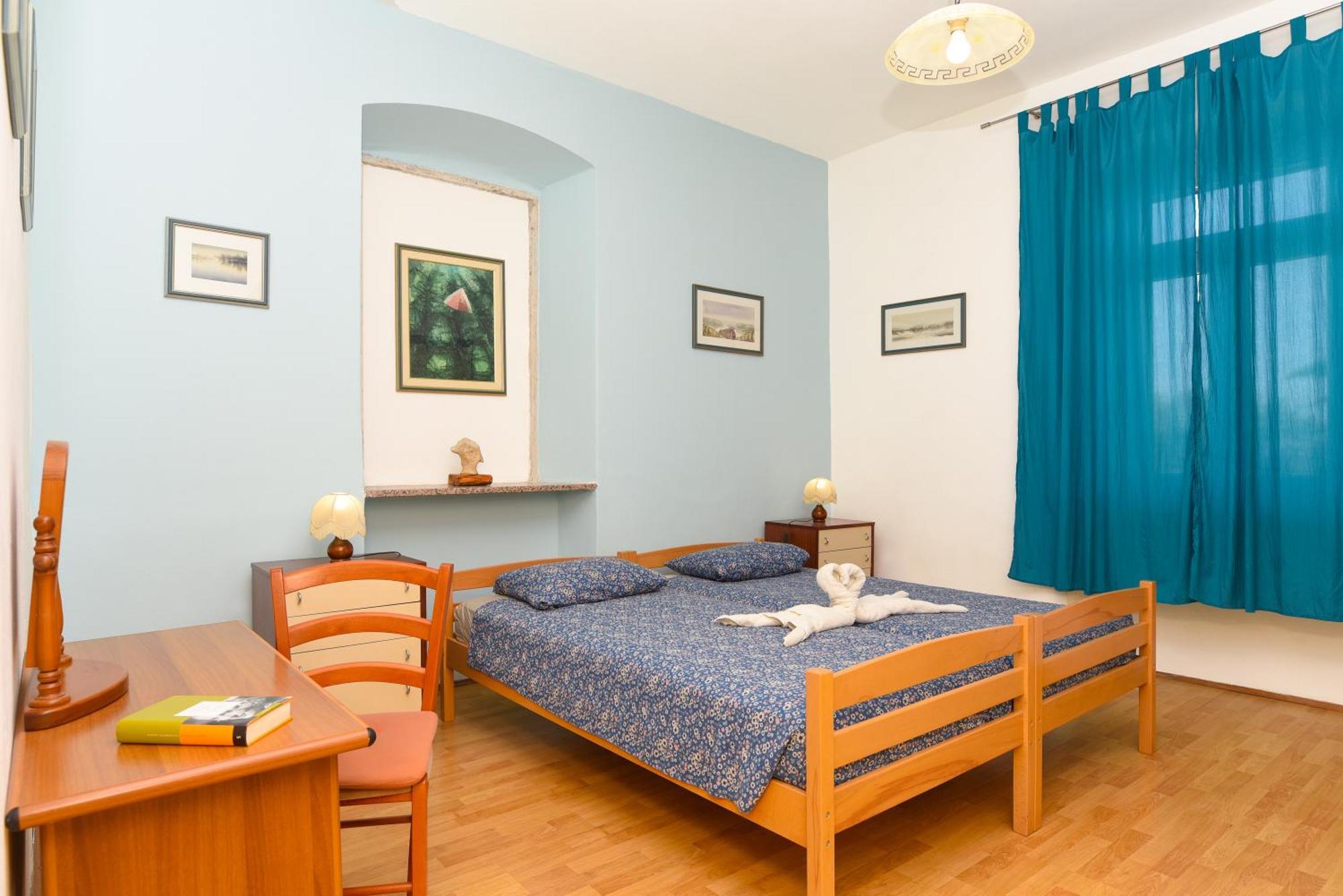 Apartmani Zupanic Koromačno エクステリア 写真
